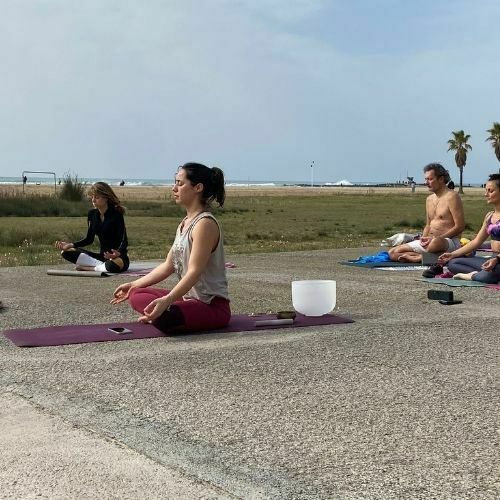 yoga subliminal evento 108 saludos al sol